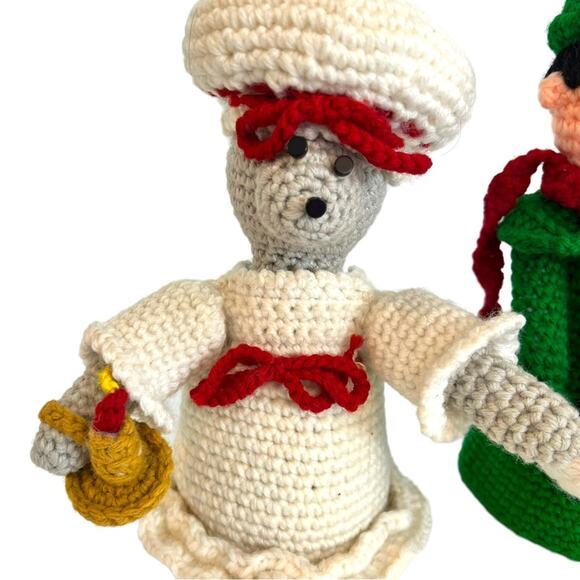 Vintage Handcrafted Holiday Decoration Caroler Mouse Hand Knit Figures - Picture 5 of 15